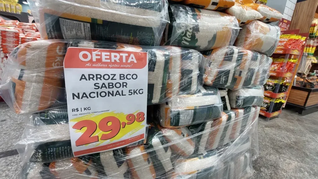 Supermercado limita a compra de arroz em São Gonçalo: Entenda o motivo em 2024 1 Supermercado limita a compra de arroz -