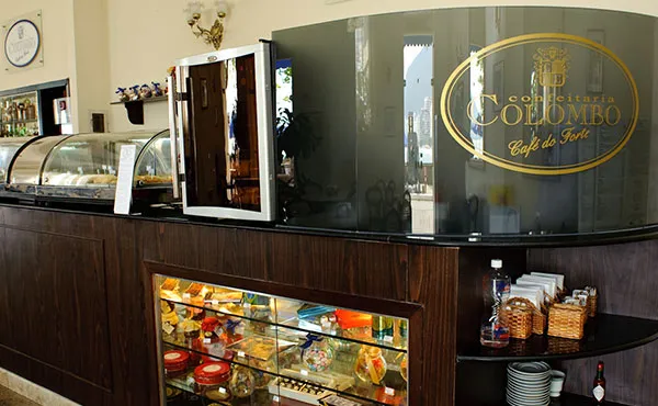 Os Cafés no Rio de Janeiro: Uma Viagem Através dos Sabores e Histórias Cariocas 1 O atributo alt desta imagem está vazio. O nome do arquivo é big-restaurante-cafe-forte-7.webp