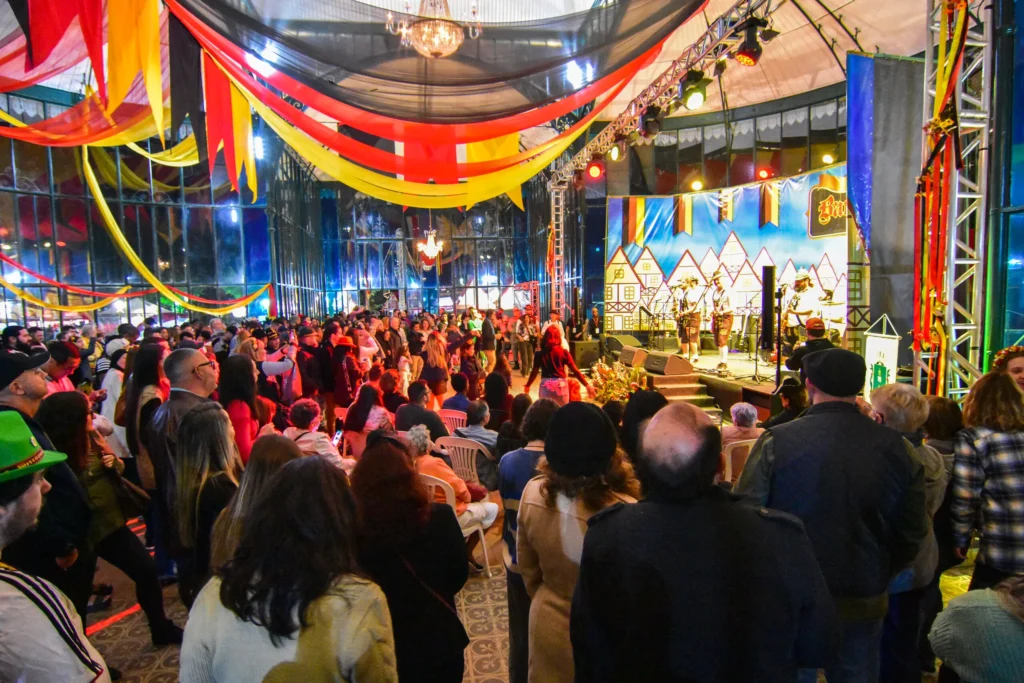 Explorando a Magia da Bauernfest 2024: Uma Jornada Cultural por Petrópolis 1 Bauernfest 2024