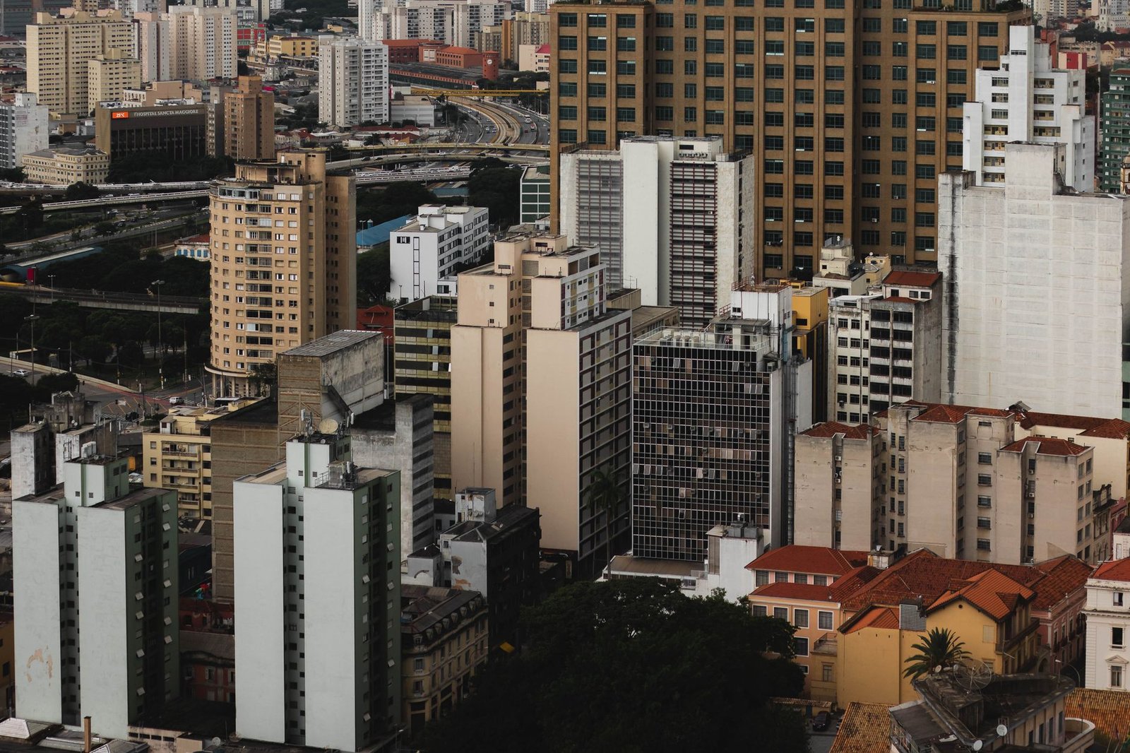 Organizações criminosas como terroristas: 60% dos brasileiros apoiam classificação, aponta Quaest 7 O contexto da violência no Brasil e a pressão por respostas mais duras