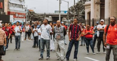 Onde encontrar as melhores camisetas de times para colocar na Copa?