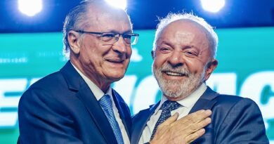 PT registra no TSE candidatura de Lula à reeleição para a Presidência