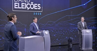 Tarcísio e Haddad fazem 1º debate nacionalizado