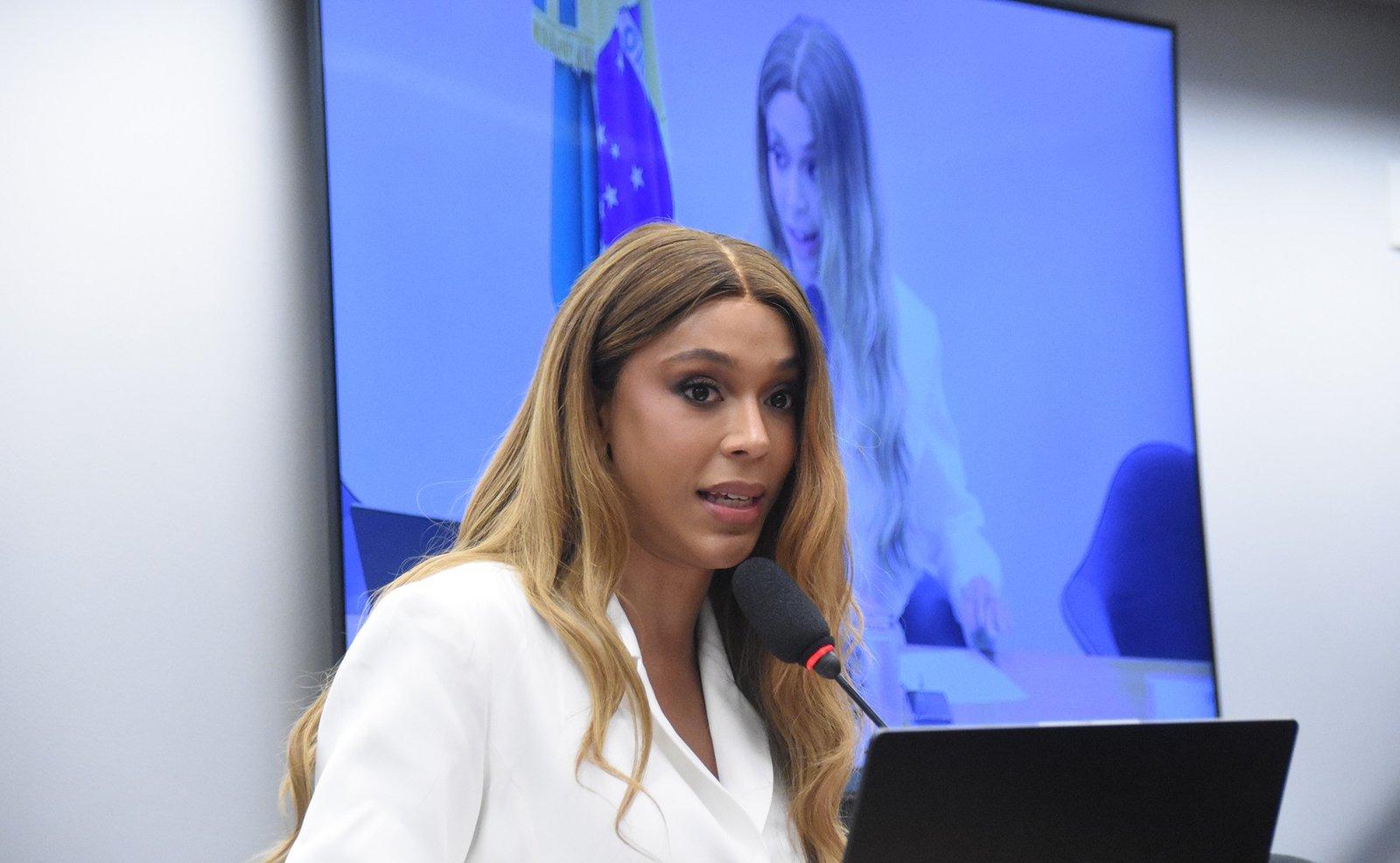Conselho de Ética aprova continuidade de processo contra Erika Hilton, mas calendário pode impedir conclusão