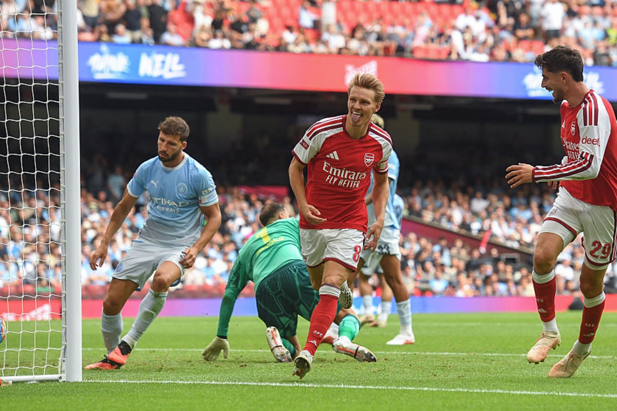 Arsenal não toma conhecimento do City e fatura Supercopa da Inglaterra